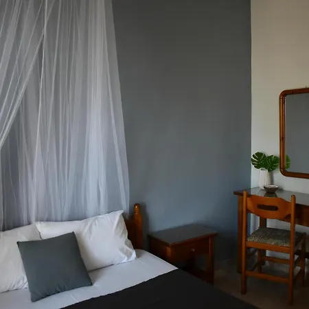 Poseidon Apartments Gythio Exterior photo